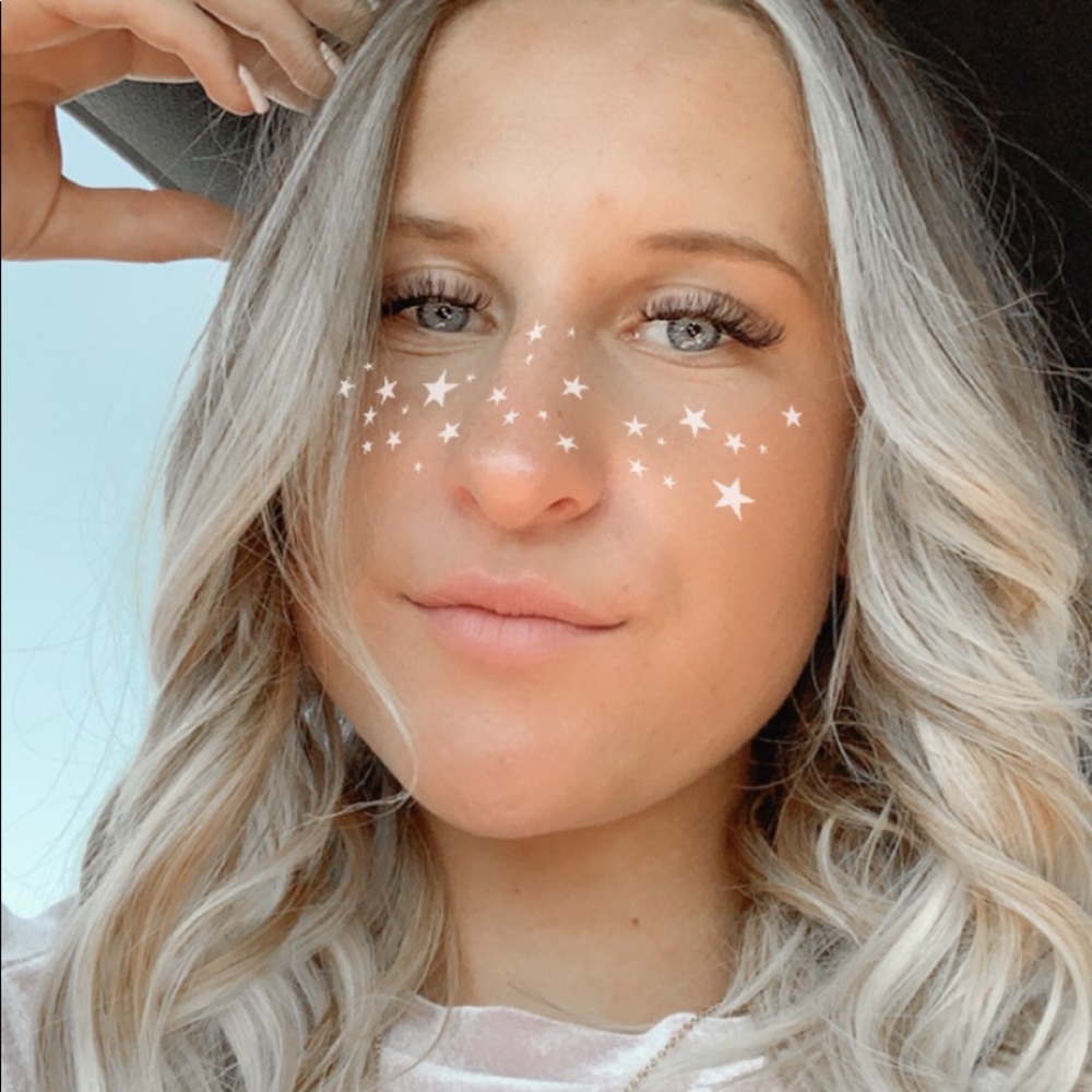 Meet your Posher, Breanna